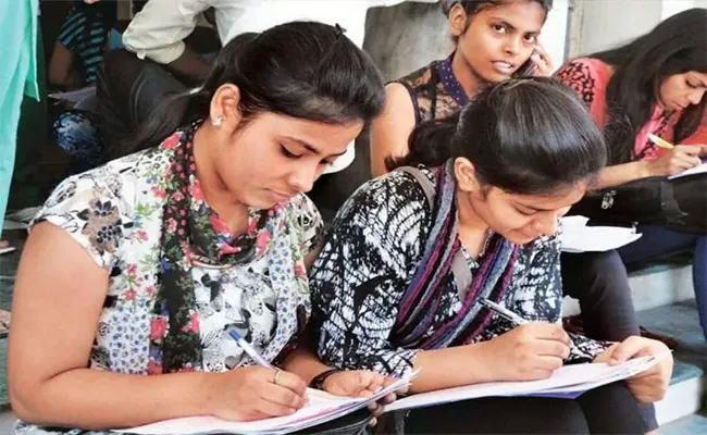 National Defense‌ Exam: UPSC Allowed Unmarried Women - Sakshi