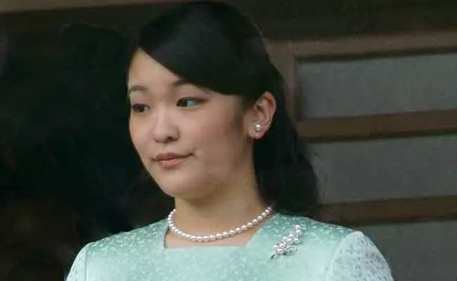 Japan: Princess Mako Decision Refuse Payment For Marriage With Boy Friend - Sakshi