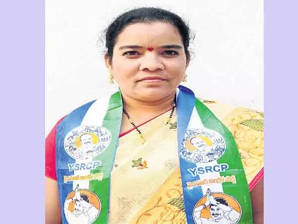 First Time in AP A Woman from the Relly Community Was Elected as MPP - Sakshi