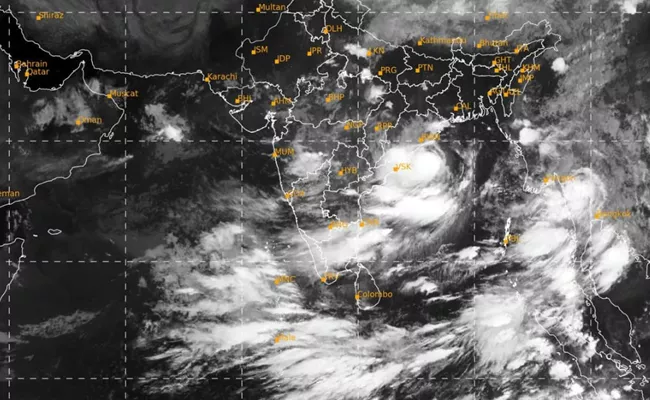 Cyclone Gulab Hits Odisha and Andhra on Orange Alert  - Sakshi