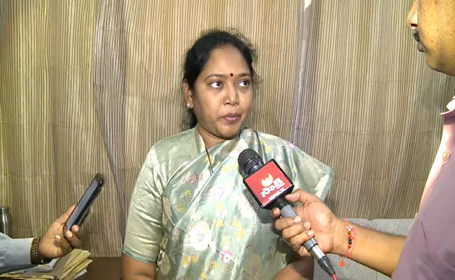 Sucharittha Comments After Meeting With 10 Naxal Hit States - Sakshi