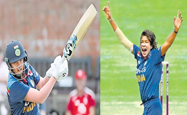 India Women Defeat Australia Women By 2 Wickets - Sakshi