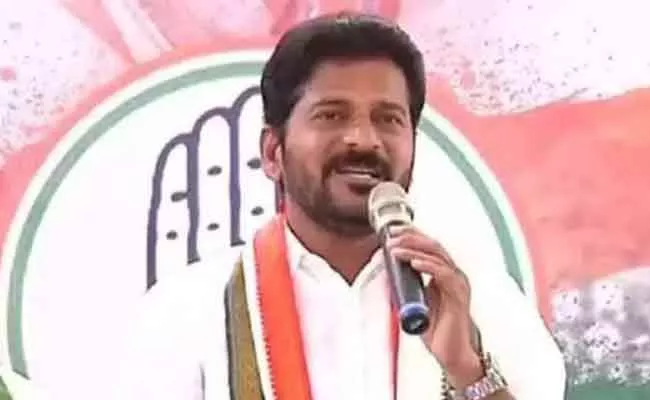 Revanth Reddy Slams On KCR Over Unemployment And Nirudyoga Bruthi - Sakshi