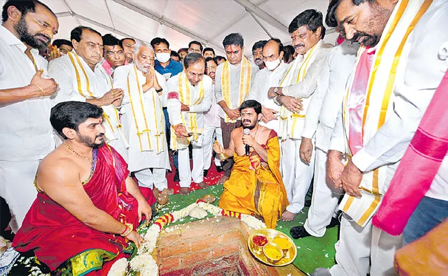 CM KCR Laid Foundation Stone For TRS New Bhavan In Delhi - Sakshi