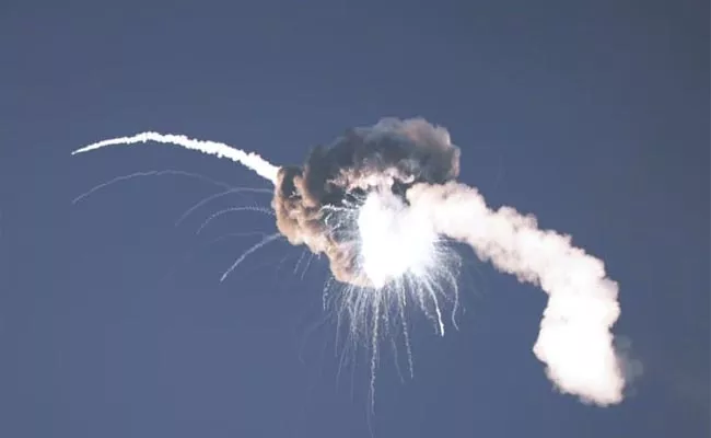 Firefly Alpha Rocket That Exploded Mid Flight - Sakshi