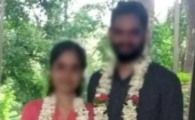 Karnataka: Toss Decides Girls Marriage With Boy Who Loved Two In Hassan - Sakshi