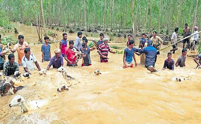 Heavy Rains In Andhra Pradesh for next two days - Sakshi