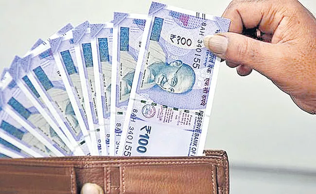 India Fiscal Deficit For April-August Period At Rs 4.68 Lakh Crore - Sakshi