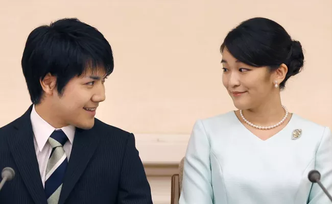 Japanese Princess Mako  finally marry her commoner to exit the royal family - Sakshi