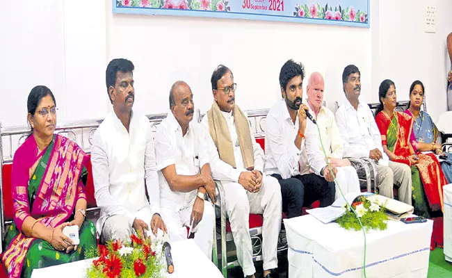 YSR Congress Party MPs On Railway projects - Sakshi