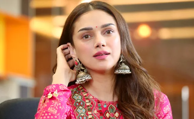 Aditi Rao Hydari talks about Maha Samudram Movie - Sakshi