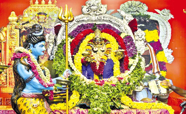 Durgamma Darshan in two special decorations - Sakshi