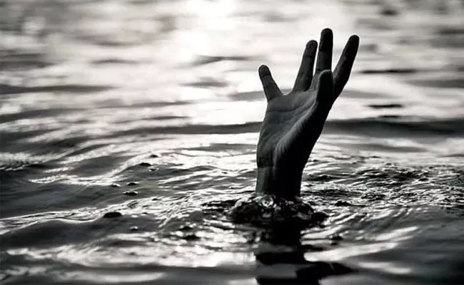 Boy Deceased Drowned In The Pond Srikakulam - Sakshi