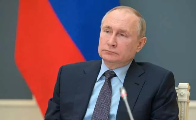 Russia Putin Says Barrel 100 Dollars Quite Possible - Sakshi