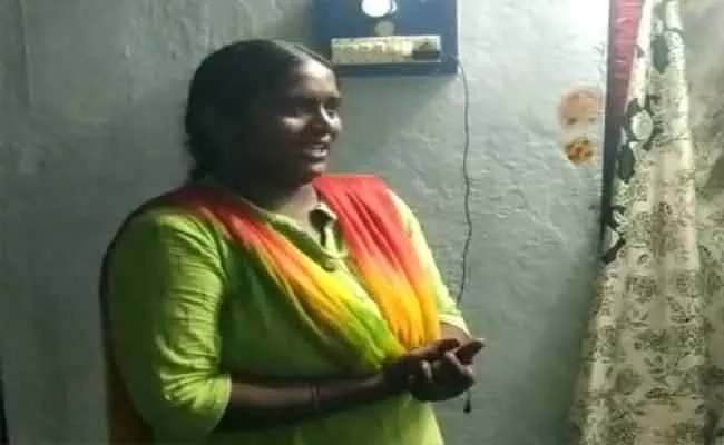 Pregnant Woman Tears Over Husband Missing In Guntur District - Sakshi