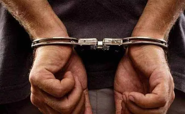 Delhi Police Cyber Cell Busts Rajasthan Based Sextortion Racket - Sakshi