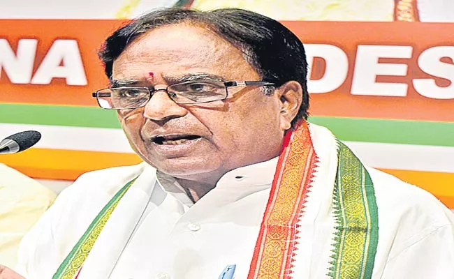 Telangana: Ponnala Lakshmaiah Comments On PM Modi And CM KCR - Sakshi