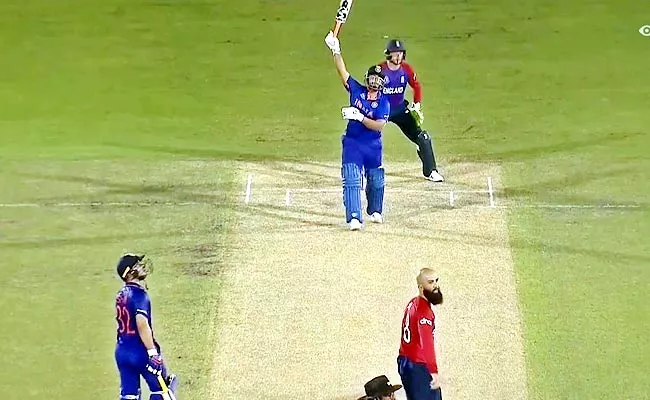 T20 World Cup 2021: Rishab Pant One Hand Six Vs ENG Warm-up Match Viral - Sakshi