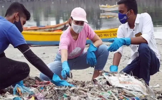 Gandhi Jayanti and the 4th anniversary of Swachh Bharat Abhiyan  Jacqueline Fernandez goes beach cleaning  As Gandhi Jayanti And  Swachh Bharat Abhiyan  - Sakshi