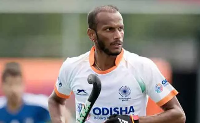 Sv Sunil Retires From International Hockey - Sakshi