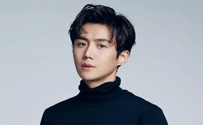 Korean Actor Kim Seon ho Says Apologizes to Ex Girlfriend After Abortion Claims - Sakshi