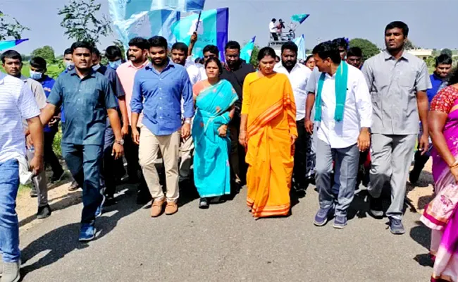 YSRTP Chief YS Sharmila 2nd Day Of Padayatra Completed - Sakshi