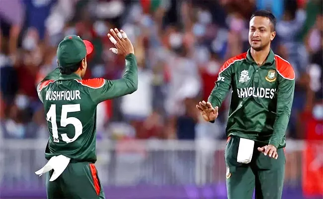 T20 World Cup 2021: Fans Praise Shakib Al Hasan Best All Rounder BAN Vs PNG - Sakshi