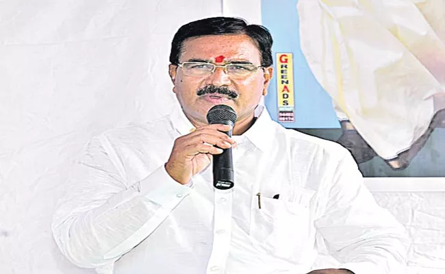 Agriculture Minister Niranjan Reddy Said Farmers Interest In Cultivation Of Pulses And Oilseeds - Sakshi