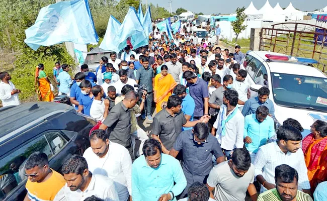 Ysrcp Chief Ys Sharmila 4th Day Padayatra Rangareddy - Sakshi