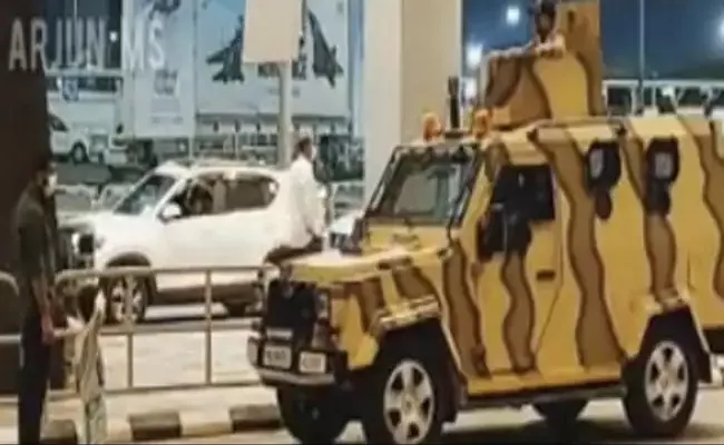 At Bengaluru Airport 4 Year Old Boy Salutes CISF Personnel - Sakshi