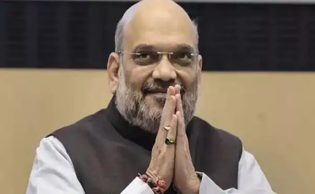 Kashmir Tour Amit Shah Removed His Bulletproof Shield - Sakshi