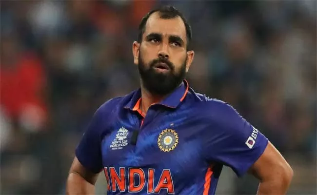 Mohammed Shami Confronts A Pakistani Fans After Champions Trophy Loss In 2017 - Sakshi