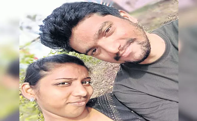 Shocking Twist In Love Couple Committed Suicide Case In Chandanagar  - Sakshi