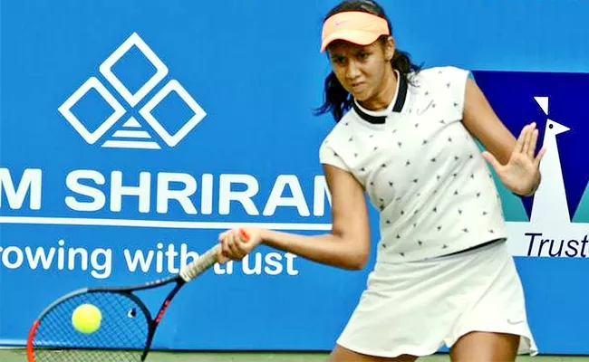 Srivalli Rashmika enters quarterfinals in Fenesta Open National Tennis Championship - Sakshi