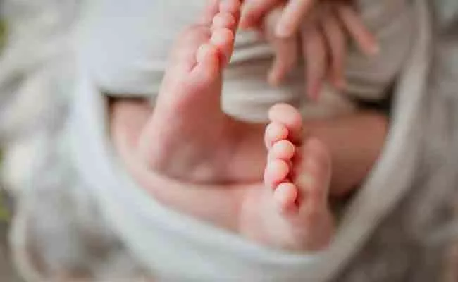 Kerala: Minor Girl Secretly Delivers Baby Help YouTube Videos - Sakshi