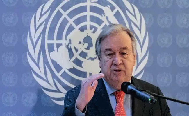 UN chief urges world to follow Mahatma Gandhi message of peace - Sakshi