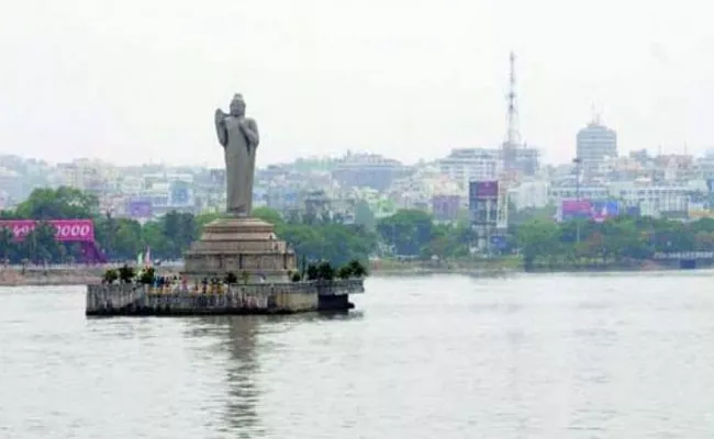 Hyderabad: Oxygen Percentage Hike In Hussain Sagar - Sakshi