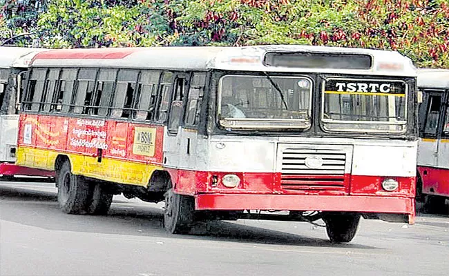 TSRTC Will Likely Issues Route Passes In Hyderabad For All Categories - Sakshi