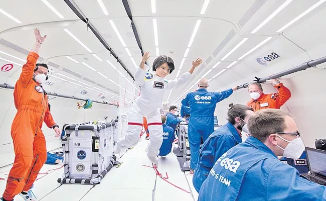 Astronaut Barbie Doll Jets Off On Zero Gravity Flight To Inspire Young Girls - Sakshi