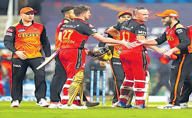 Sunrisers Hyderabad beat Royal Challengers Bangalore by 4 runs - Sakshi