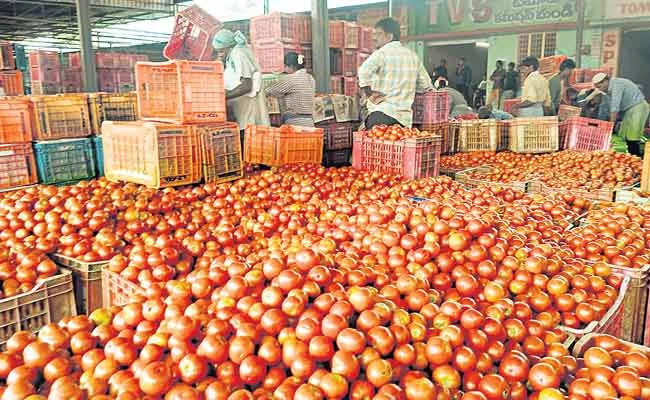 Tomato Price Rs 42 In Madanapalle Market - Sakshi