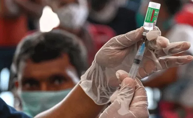 Over 92 crore COVID-19 vaccine doses administered in India so far - Sakshi