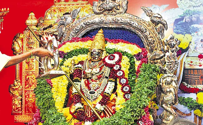 Vijayawada Kanakadurgamma As Swarnakavachalankaram - Sakshi