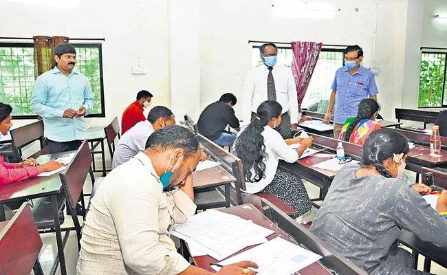 Above 80 percent attendance for APSET - Sakshi