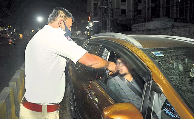 Telangana High Court Verdict on Drunk Driving: Hyderabad Police Release Seized Vehicles - Sakshi