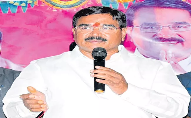 Telangana Seeks Timely Supply Of Fertilizers From Centre: Niranjan Reddy - Sakshi