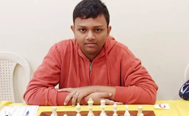 Chess: Kolkata Mitrabha Guha Becomes India 72nd Grandmaster - Sakshi