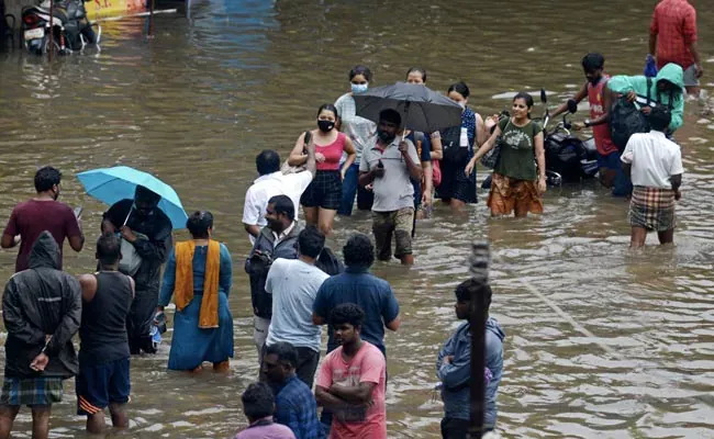 Heavy Rain Falls In Tamilnadu  - Sakshi