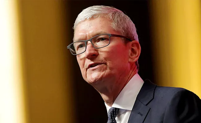 Tim Cook says he owns cryptocurrency - Sakshi