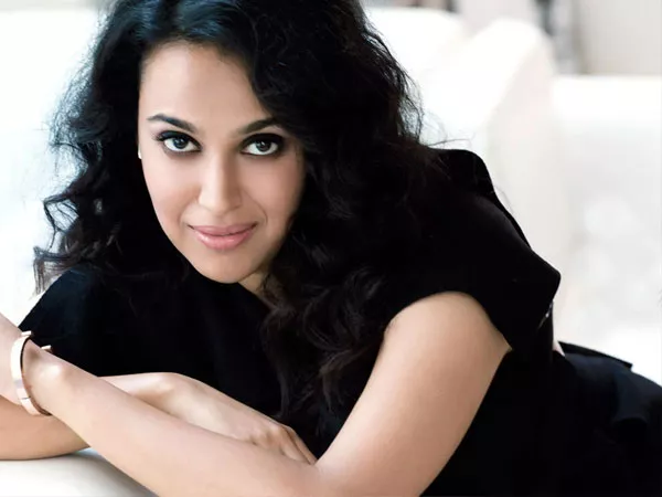 Bollywood Actor Swara Bhaskar Slams Twitter User - Sakshi